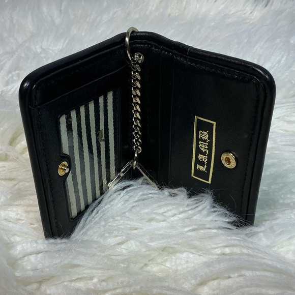 L.A.M.B. Designer Bifold Wallet🩶🤍 - Picture 3 of 4